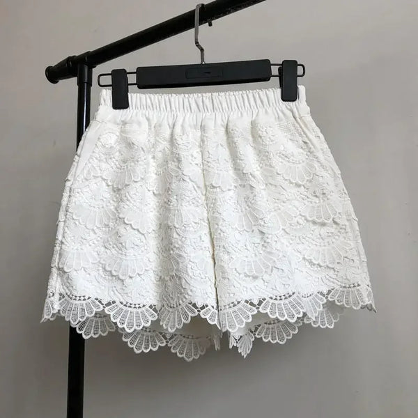 Lace Shorts Women Spring Autumn High Waist Shorts Elastic Wide Leg Short Shorts Black / White Ladies Sexy Short Feminino Q2248