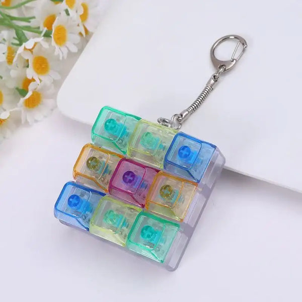 LED Keyboard Fidget Keychain 4/9 Keys Clicker Light Up Button Stress Relief Key Chain for Office Desk Finger Exercise Keycap