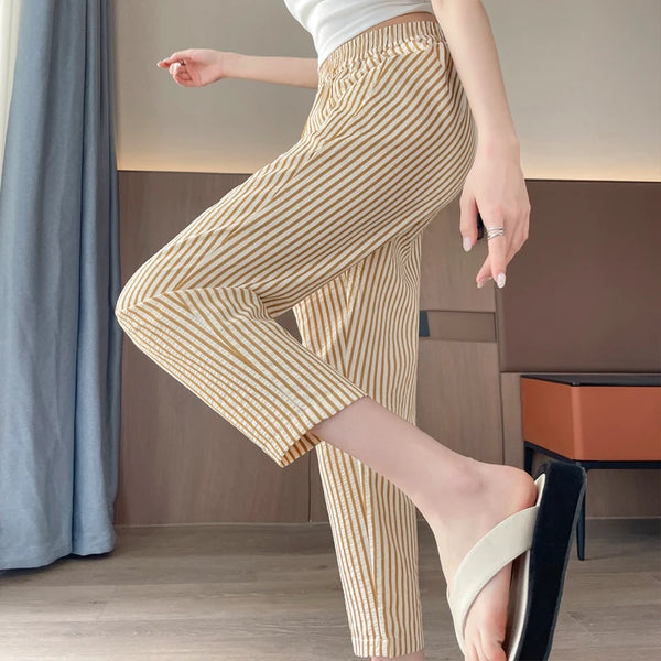 Women's Casual Vertical Striped Comfortable Breathable Elastic Waist Belted Daily Wear Casual Tapered Crop Pants With Pockets